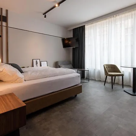 Metropol & 3*