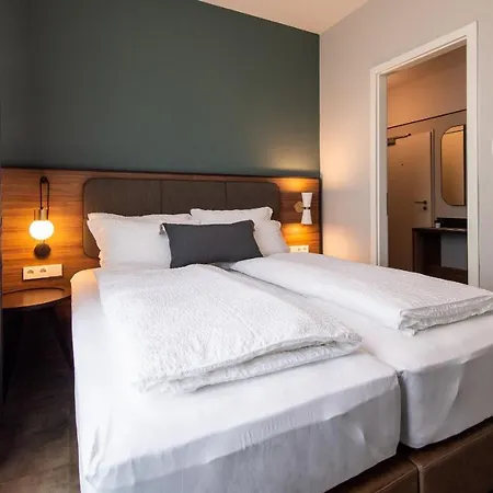 Metropol & Aparthotel 3*